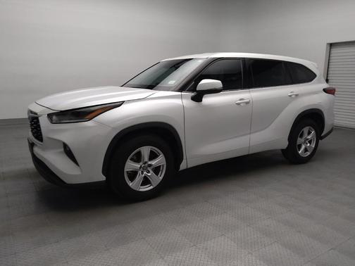 2022 Toyota Highlander LE