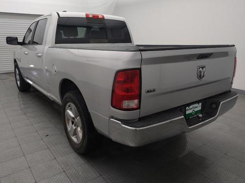 Bright Silver Metallic Clearcoat 2018 RAM 1500 SLT