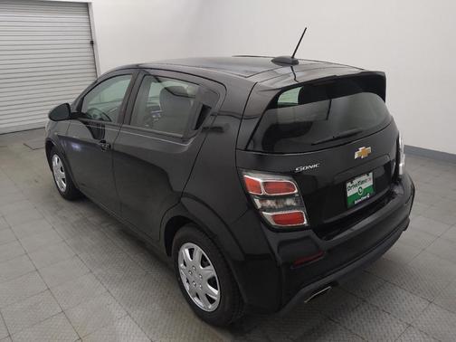Mosaic Black Metallic 2020 Chevrolet Sonic FWD Hatchback 1FL 5-Door
