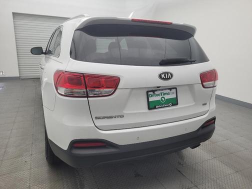 2018 Kia Sorento LX