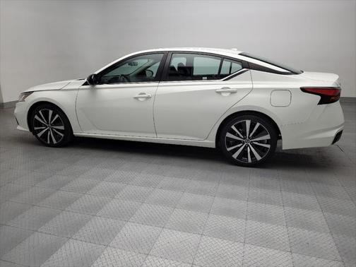 2021 Nissan Altima SR FWD