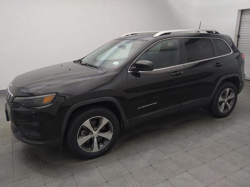 Black 2019 Jeep Cherokee Limited