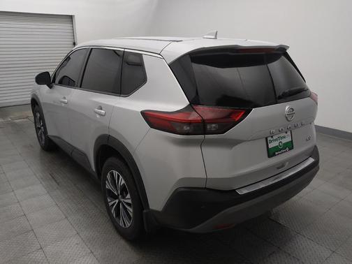 Brilliant Silver Metallic 2021 Nissan Rogue SV