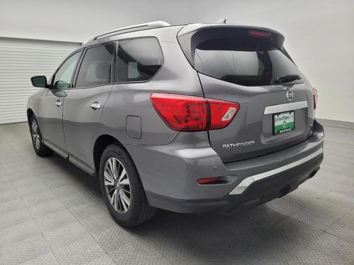 2019 Nissan Pathfinder SV