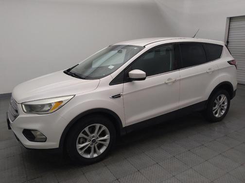 White 2017 Ford Escape SE