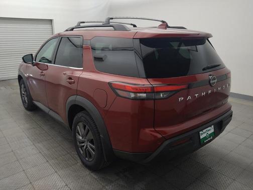 Scarlet Ember Tintcoat 2022 Nissan Pathfinder SV 4WD