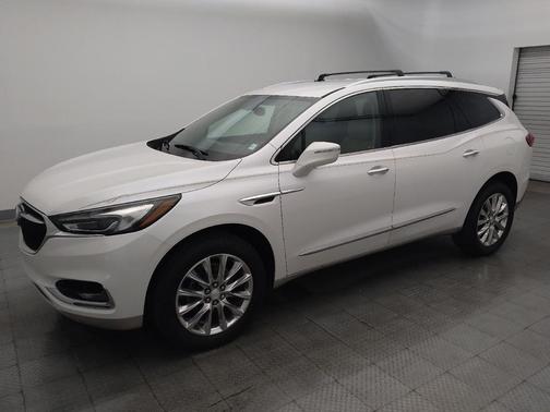 White 2019 Buick Enclave Essence