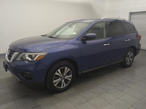 2018 Nissan Pathfinder SV
