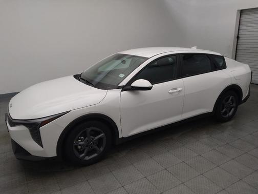 Snow White Pearl 2025 Kia K4 LXS