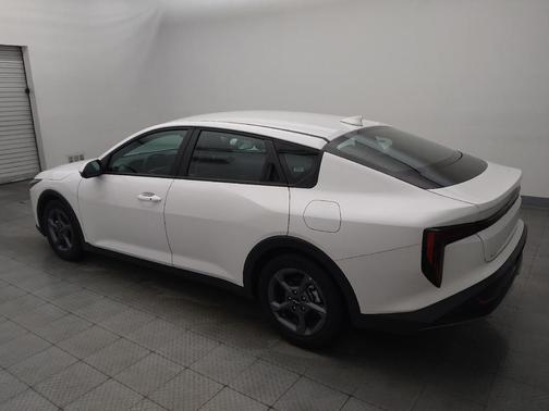 Snow White Pearl 2025 Kia K4 LXS