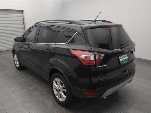 Ruby Red Metallic Tinted Clearcoat 2017 Ford Escape SE