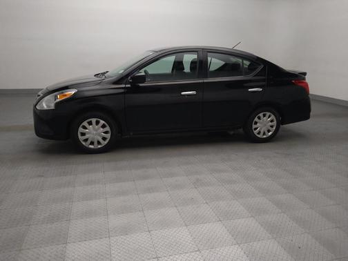 Super Black 2019 Nissan Versa 1.6 SV