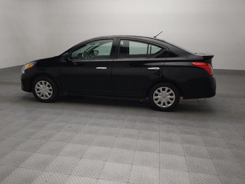 Super Black 2019 Nissan Versa 1.6 SV