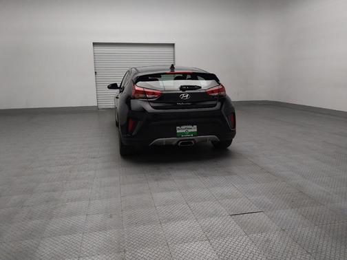 2020 Hyundai Veloster 2