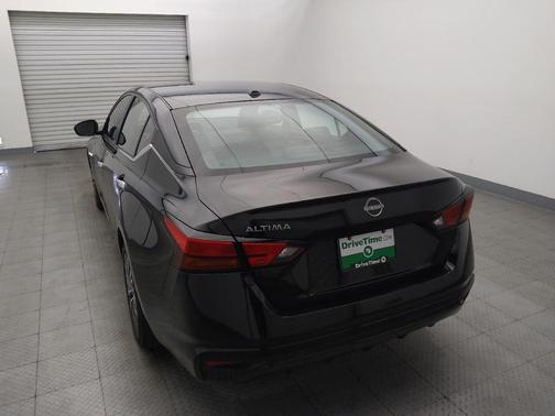 Super Black 2025 Nissan Altima 2.5 SV
