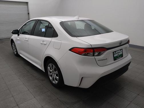 Ice Cap 2024 Toyota Corolla LE