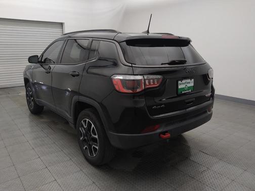 Diamond Black Crystal Pearlcoat 2020 Jeep Compass Trailhawk