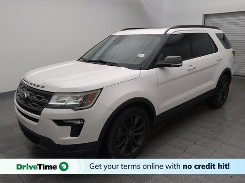 White 2018 Ford Explorer XLT