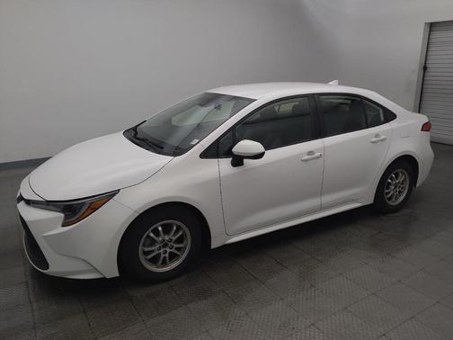 White 2022 Toyota Corolla Hybrid LE