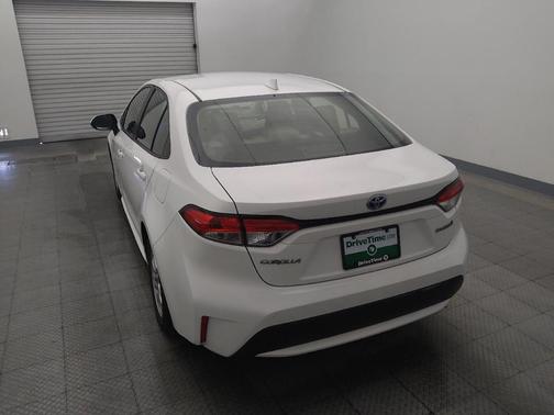 White 2022 Toyota Corolla Hybrid LE
