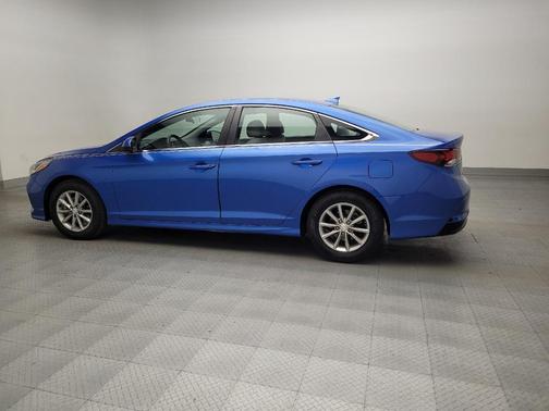 2018 Hyundai SONATA SE