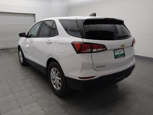 Summit White 2022 Chevrolet Equinox LS