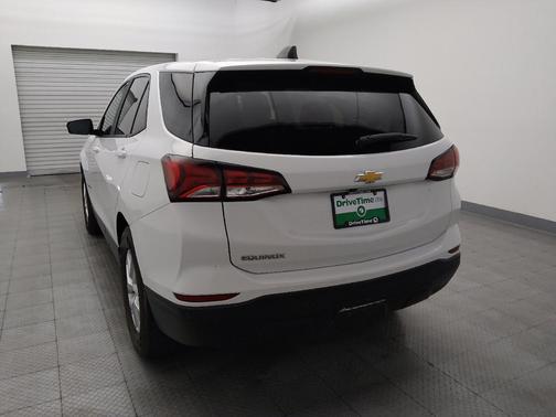 Summit White 2022 Chevrolet Equinox LS