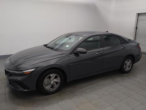 Ecotronic Gray 2025 Hyundai ELANTRA SE