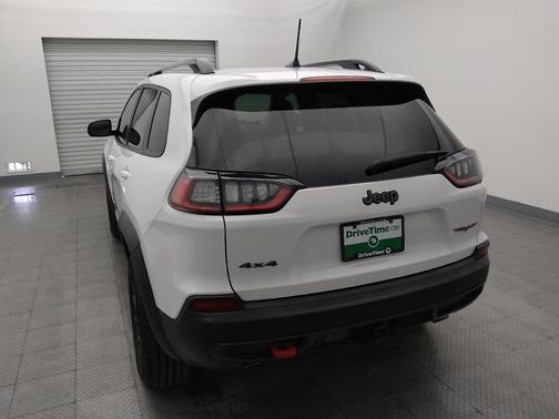 Bright White Clearcoat 2022 Jeep Cherokee Trailhawk