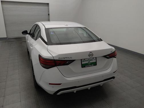 White 2022 Nissan Sentra SV