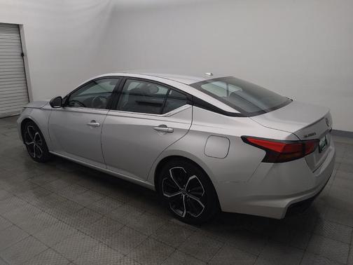 Brilliant Silver Metallic 2024 Nissan Altima SR FWD