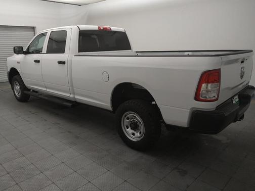Bright White Clearcoat 2020 RAM 2500 Tradesman Crew Cab 4x4 8' Box