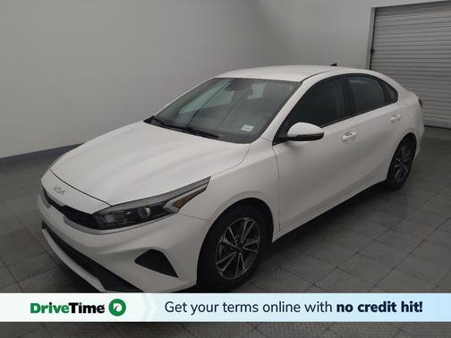 Snow White Pearl 2022 Kia Forte LXS