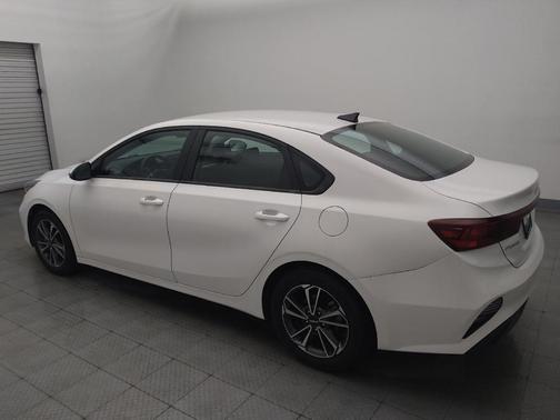 Snow White Pearl 2022 Kia Forte LXS