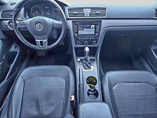 2015 Volkswagen Passat 1.8T S 4dr Sedan 6A
