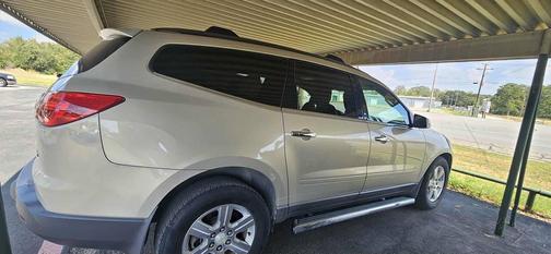 2011 Chevrolet Traverse 2LT