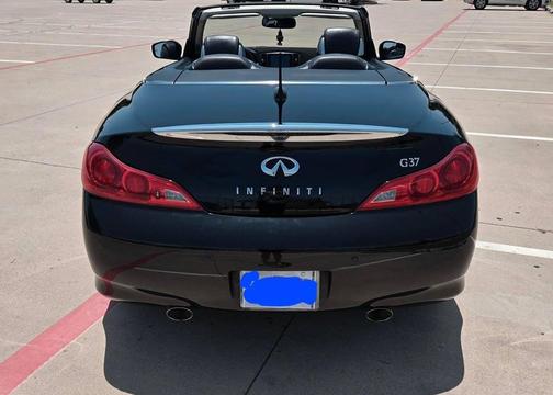 2011 INFINITI G37 Base