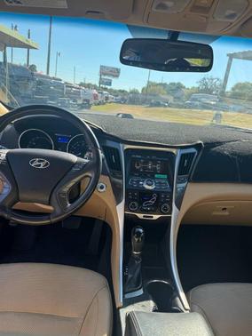 2012 Hyundai SONATA Hybrid Base