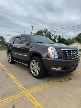 2010 Cadillac Escalade Luxury