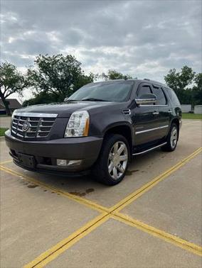 2010 Cadillac Escalade Luxury