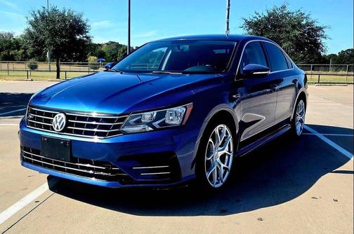 2017 Volkswagen Passat 1.8T R-Line w/Comfort