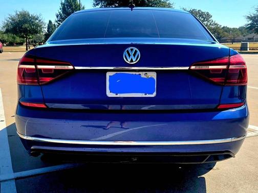 2017 Volkswagen Passat 1.8T R-Line w/Comfort