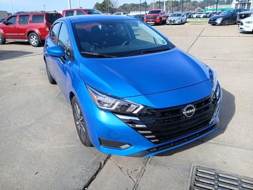 2023 Nissan Versa 1.6 SV