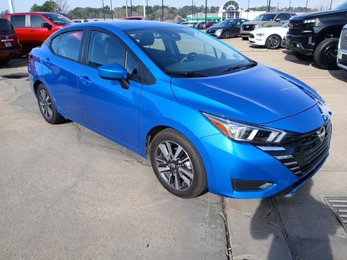 2023 Nissan Versa 1.6 SV
