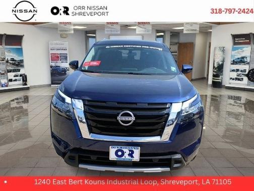 2025 Nissan Pathfinder SL