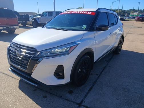 2024 Nissan Kicks SR