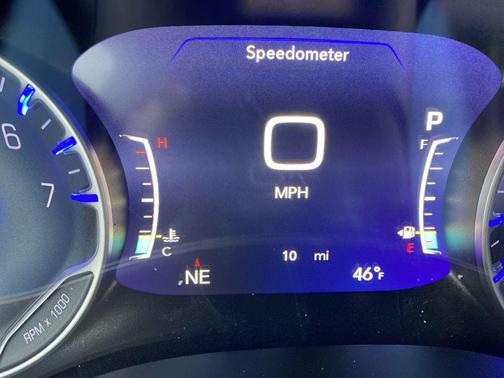 2026 Chrysler Voyager LX