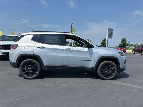2025 Jeep Compass Latitude