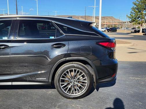 2022 Lexus RX 450h F SPORT Handling