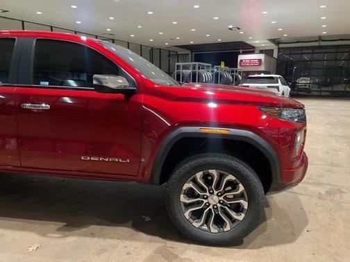 2023 GMC Canyon Denali